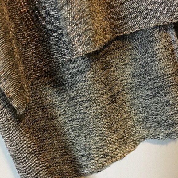 Dantelle Shimmery Knit Turkish High Low Top - Picture 5 of 15